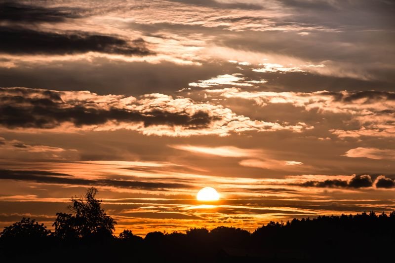 Pôr do Sol Hoje em Goiânia: Confira Que Horas o Sol se Põe